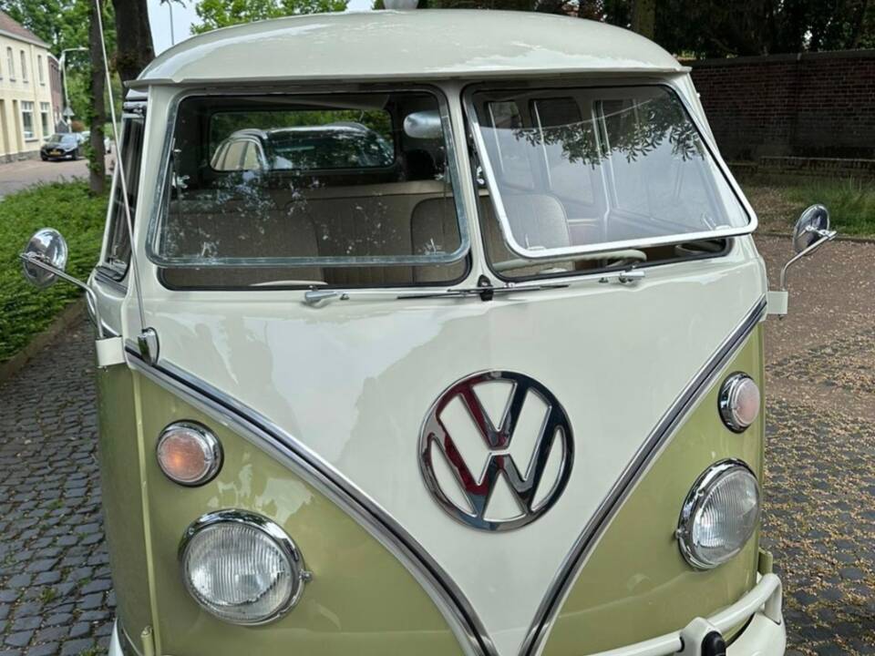 Image 5/8 of Volkswagen T1 minibus (1965)