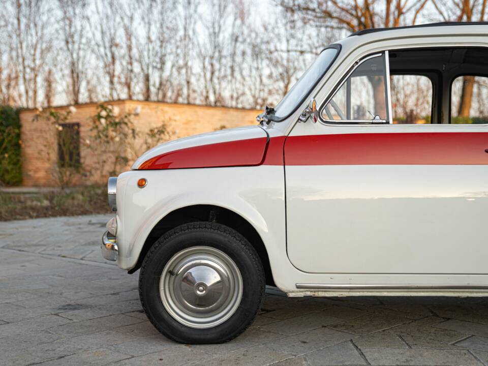 Image 22/50 of FIAT 500 F (1970)