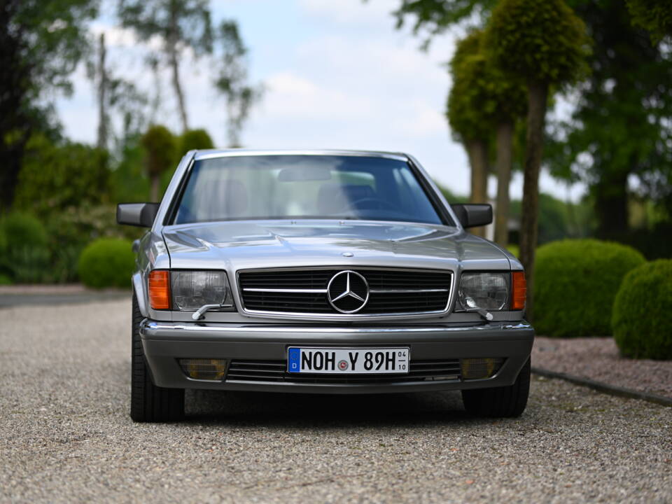 Afbeelding 2/17 van Mercedes-Benz 560 SEC (1989)