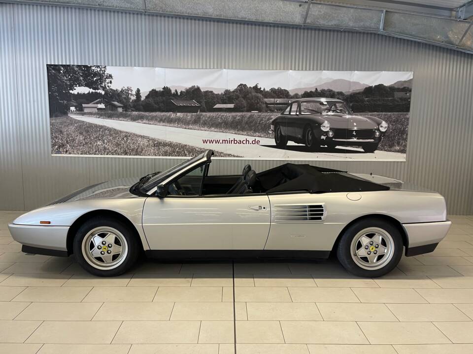 Immagine 2/20 di Ferrari Mondial T (1991)