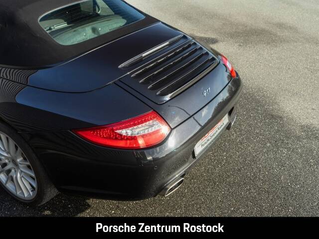 Immagine 21/26 di Porsche 911 Carrera (2011)