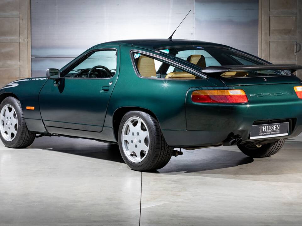 Immagine 8/22 di Porsche 928 S4 Clubsport (1988)