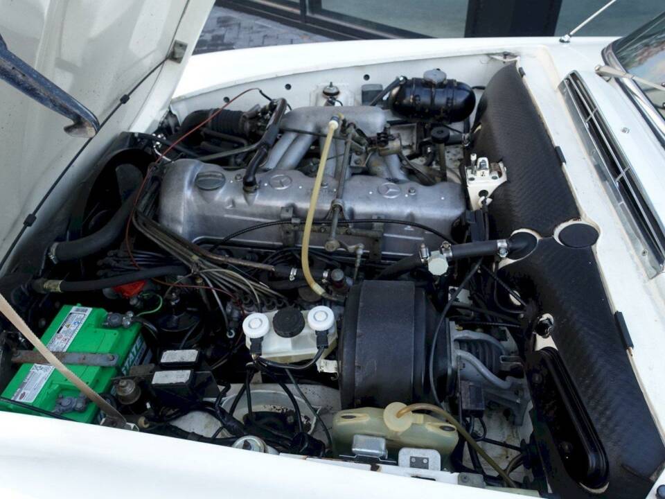 Immagine 28/36 di Mercedes-Benz 280 SL (1970)