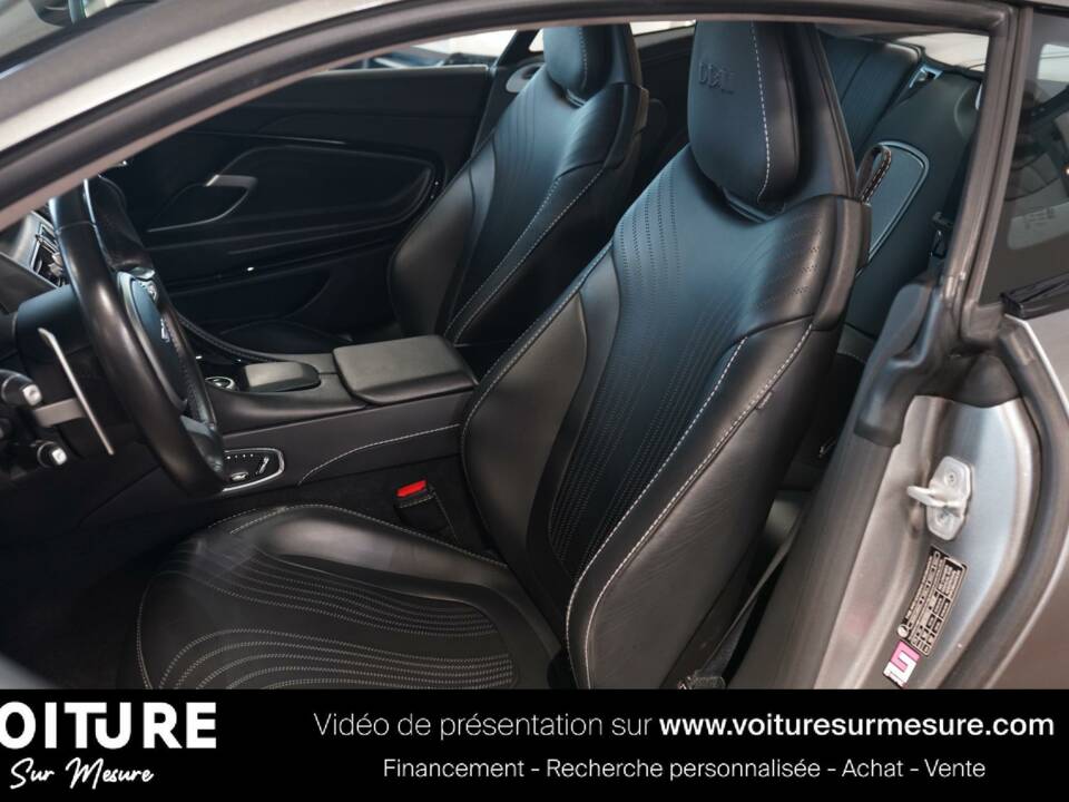 Immagine 10/29 di Aston Martin DB 11 V12 (2018)