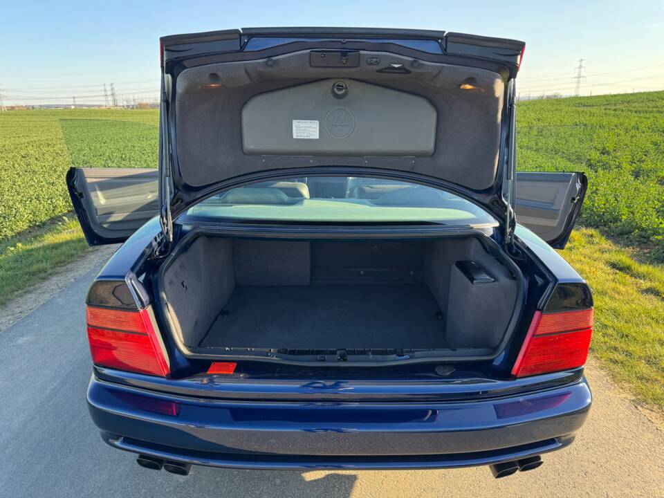 Bild 35/40 von BMW 850i (1991)