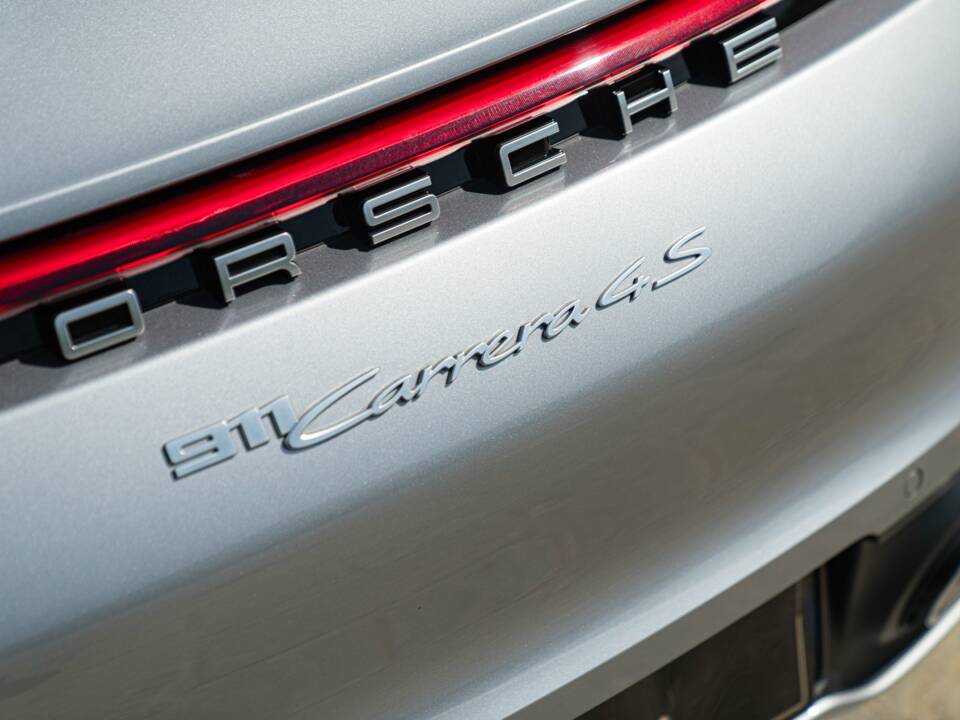 Image 15/50 of Porsche 911 Carrera 4S (2019)