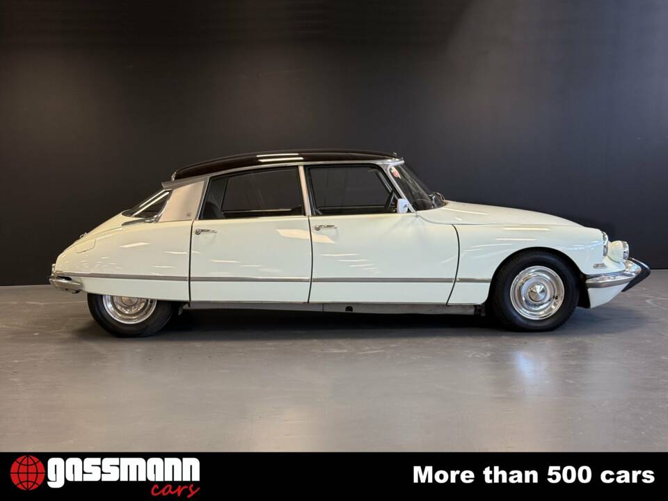 Bild 4/15 von Citroën DS 21 Pallas (1966)