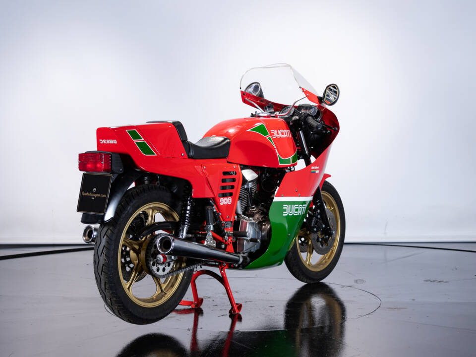 Immagine 5/50 di Ducati DUMMY (1984)