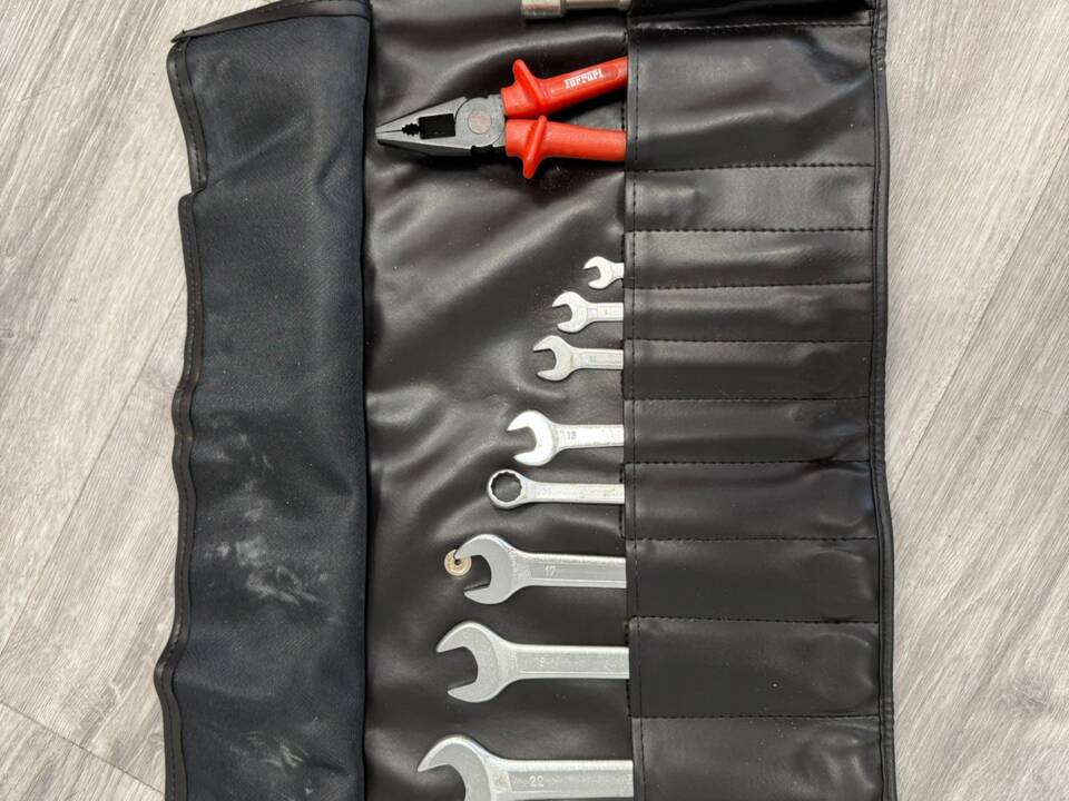 Image 58/59 of Ferrari 328 GTS (1988)