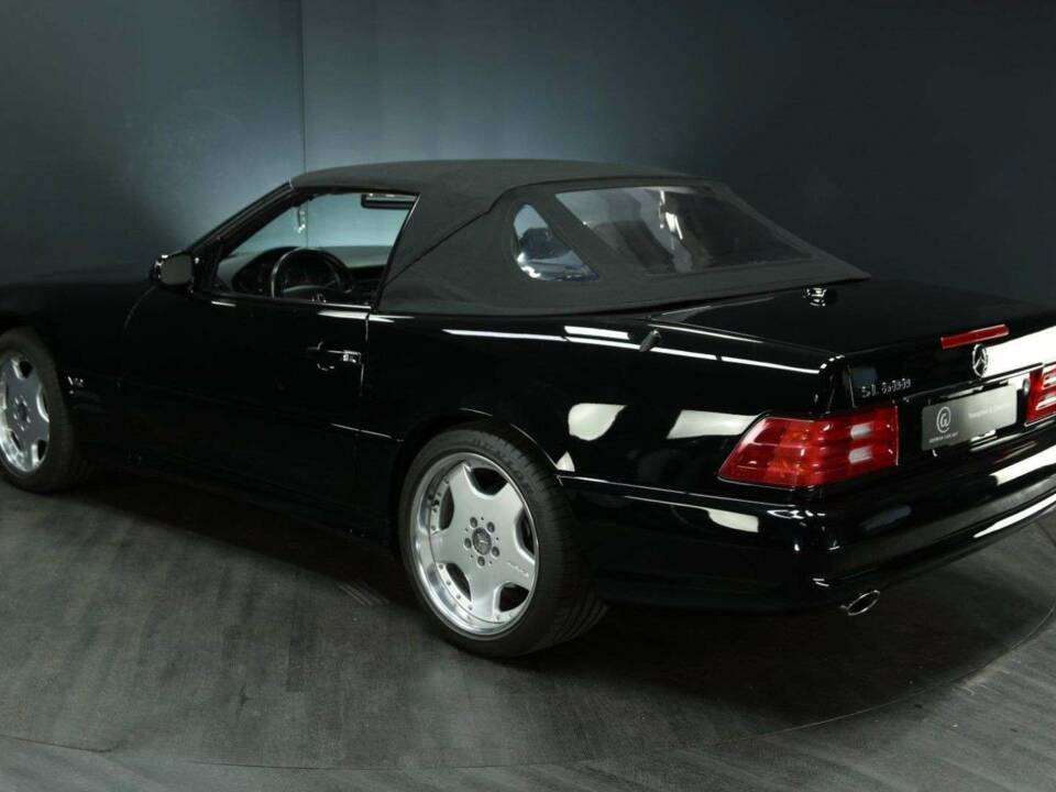 Immagine 4/30 di Mercedes-Benz SL 600 (2001)