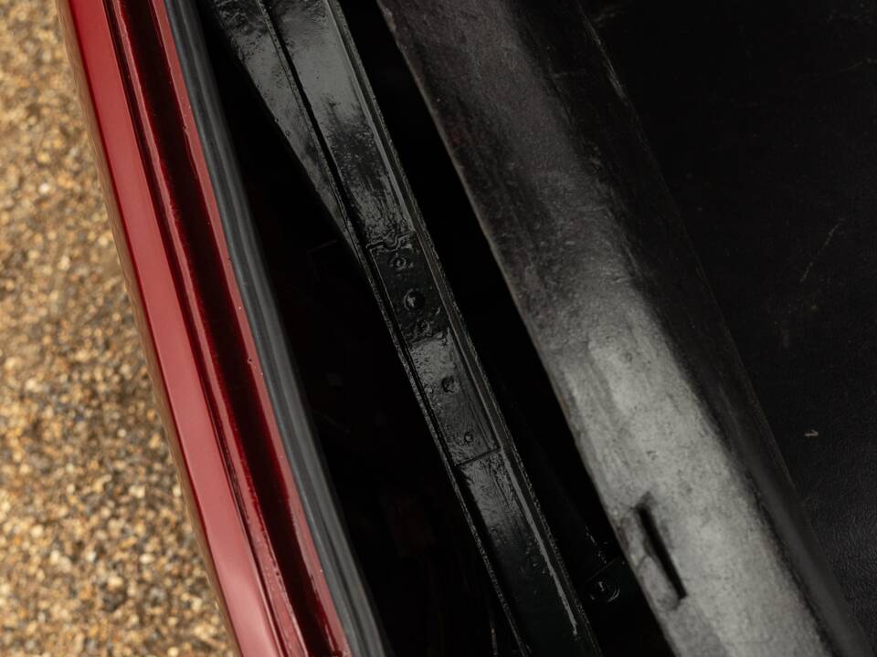 Image 19/45 of Peugeot 504 Convertible (1974)