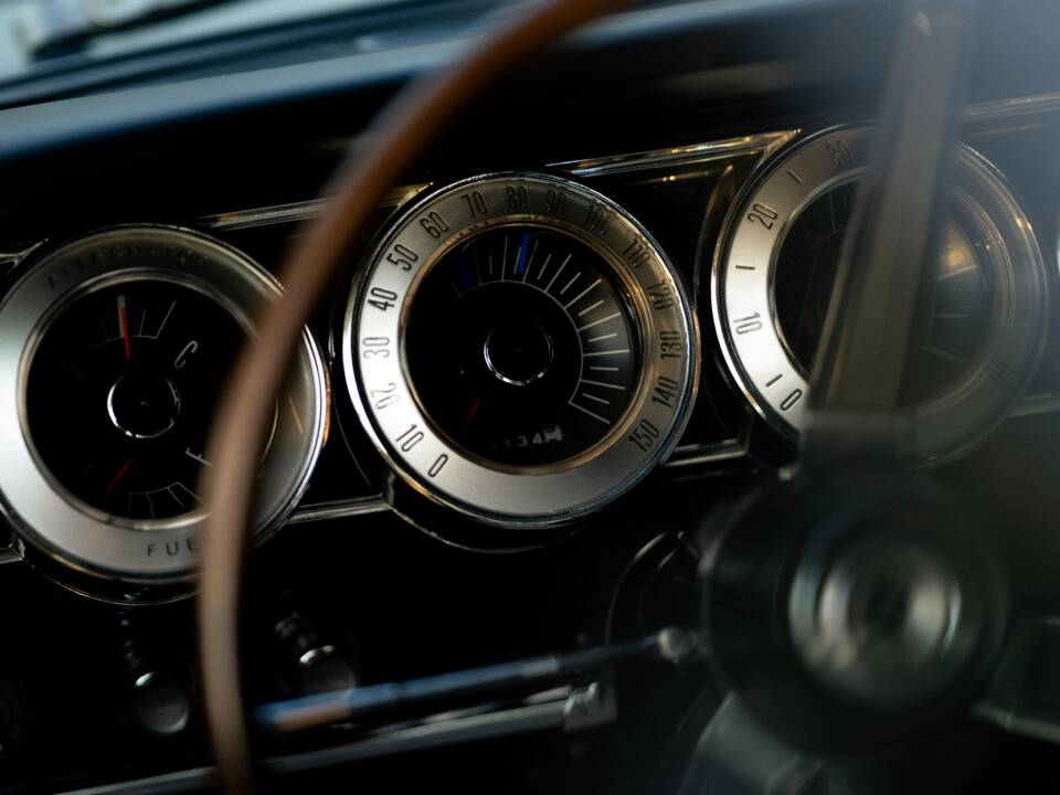 Image 30/42 of Dodge Charger (1966)