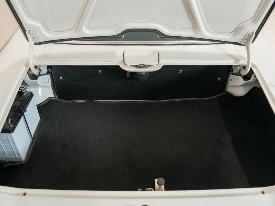 Immagine 27/29 di Mazda 110 S Cosmo Sport (1968)