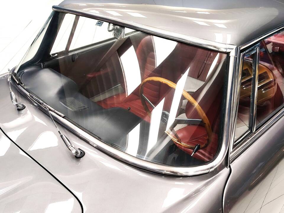 Afbeelding 16/55 van Lancia Flaminia GT 2.5 3C Touring (1963)