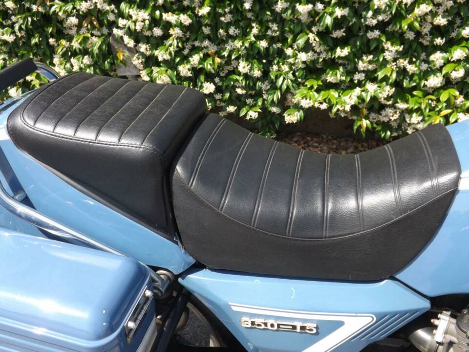 Image 39/50 of Moto Guzzi DUMMY (1994)