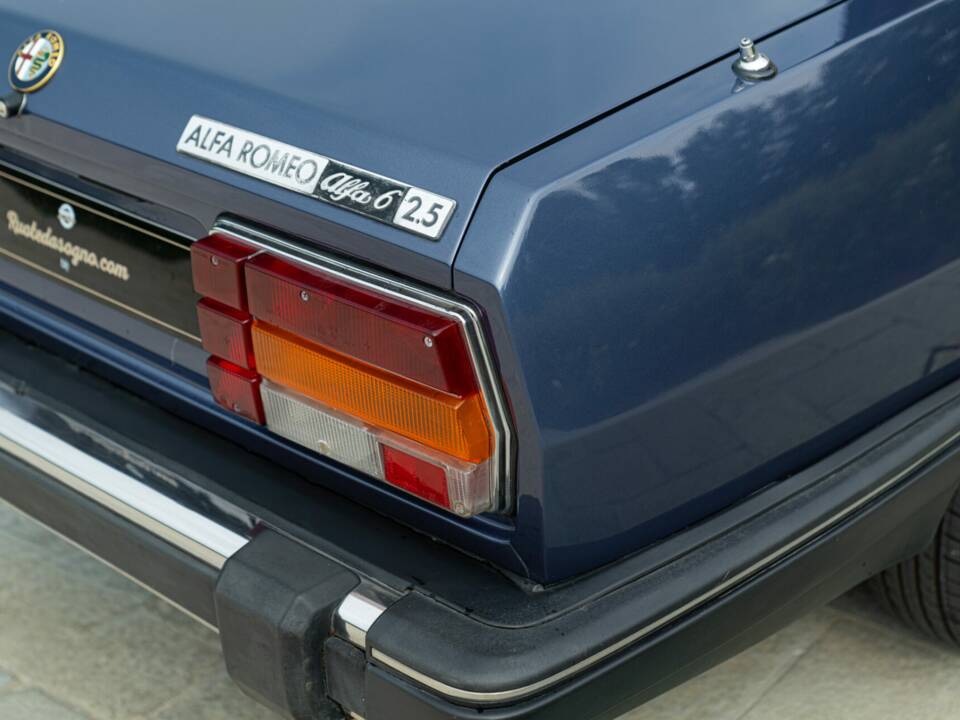 Image 18/50 of Alfa Romeo Alfa 6 - 2.5 (1979)