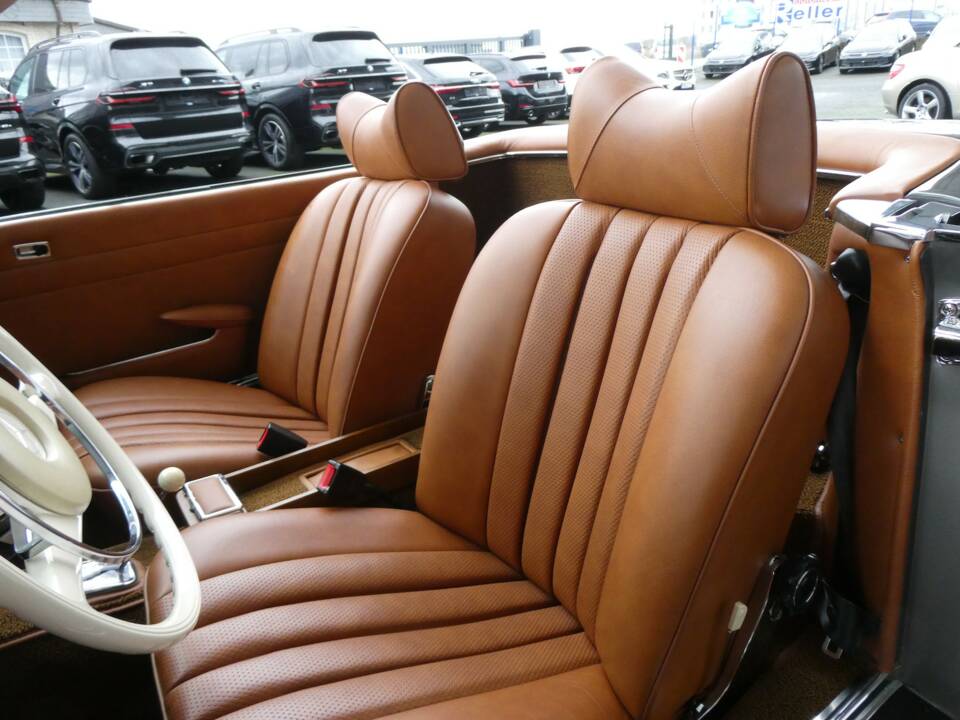 Image 11/27 of Mercedes-Benz 280 SL (1968)