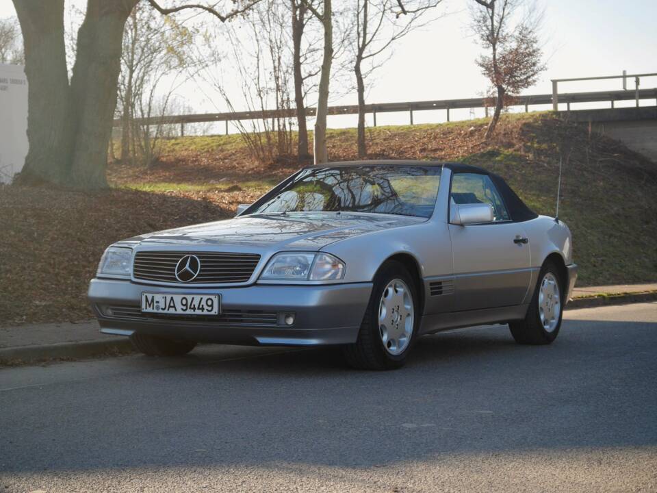 Bild 8/26 von Mercedes-Benz SL 320 (1993)