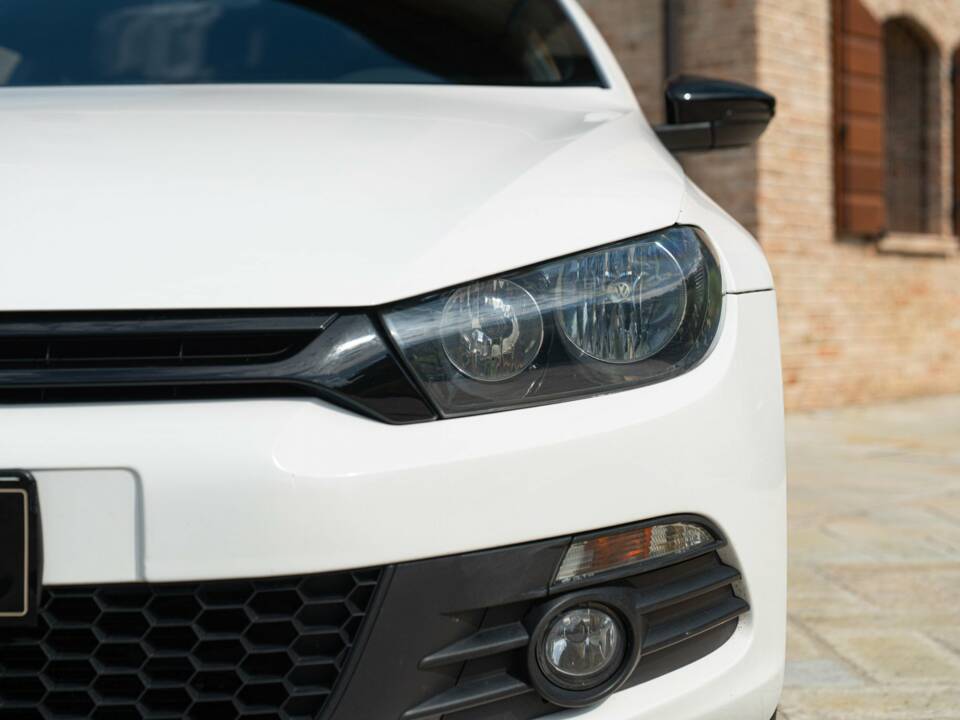 Bild 11/22 von Volkswagen Scirocco 2.0 TSI (2009)