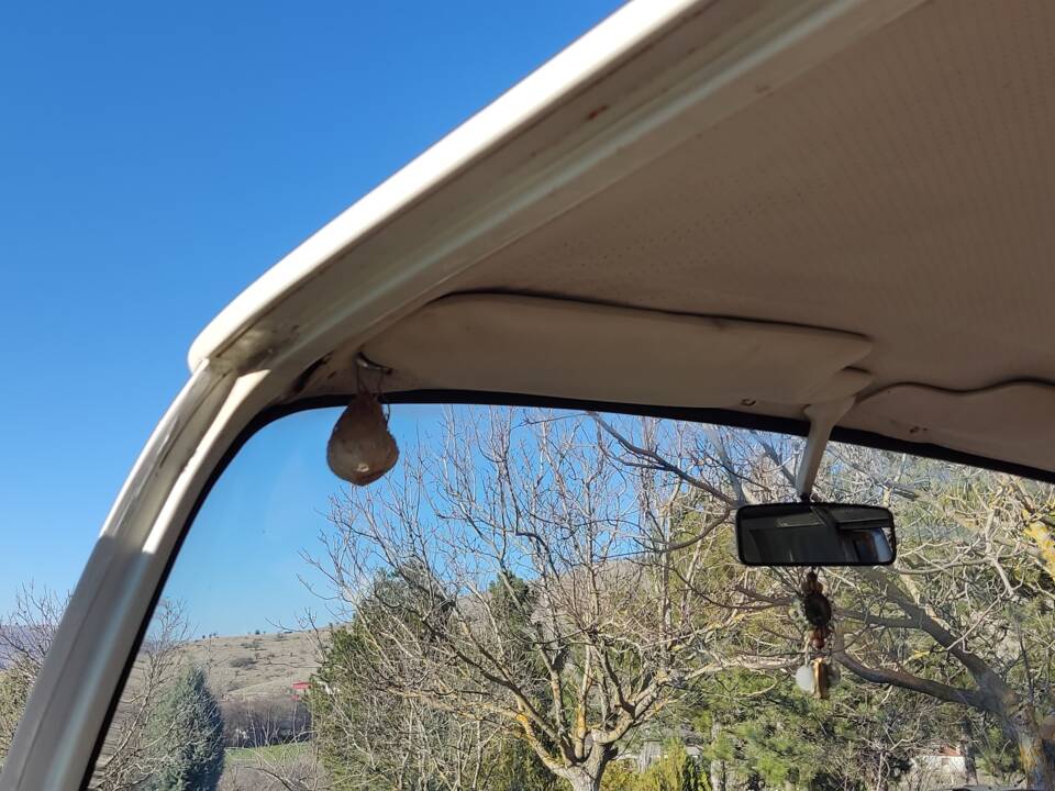 Imagen 41/50 de Volkswagen T2b panel van (1979)