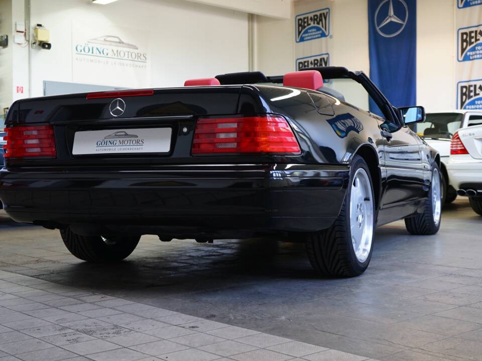 Imagen 12/41 de Mercedes-Benz SL 500 (1997)