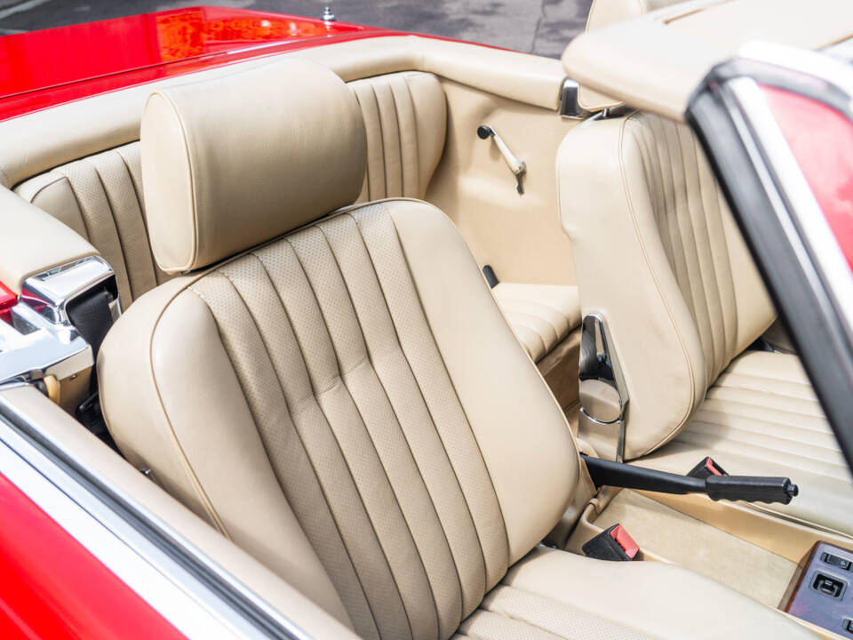 Image 21/59 of Mercedes-Benz 300 SL (1989)