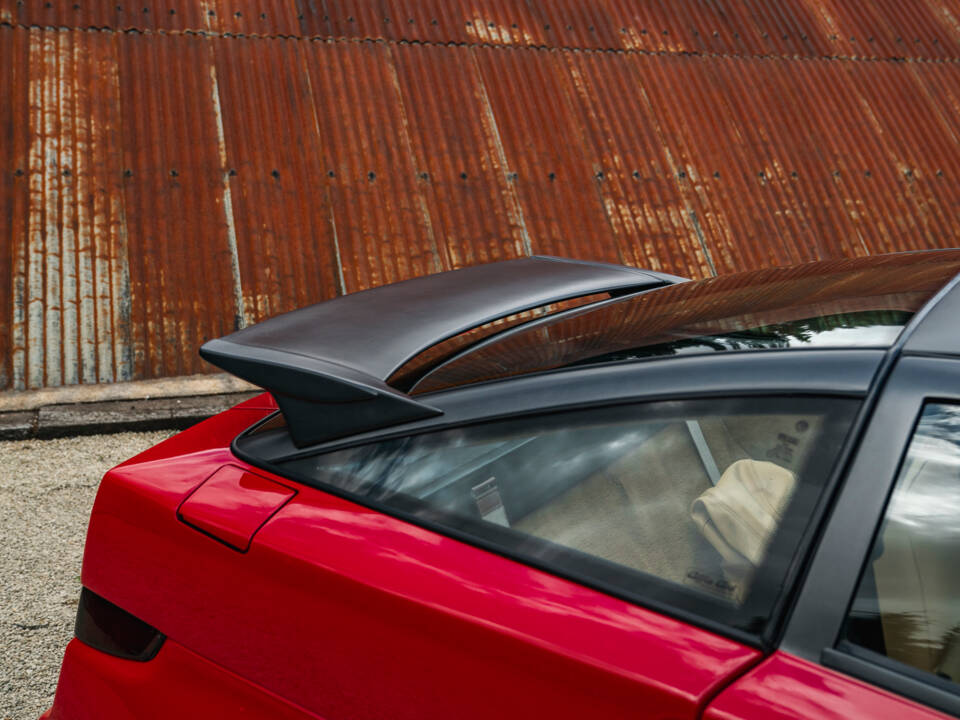 Image 43/45 of Alfa Romeo SZ (1991)