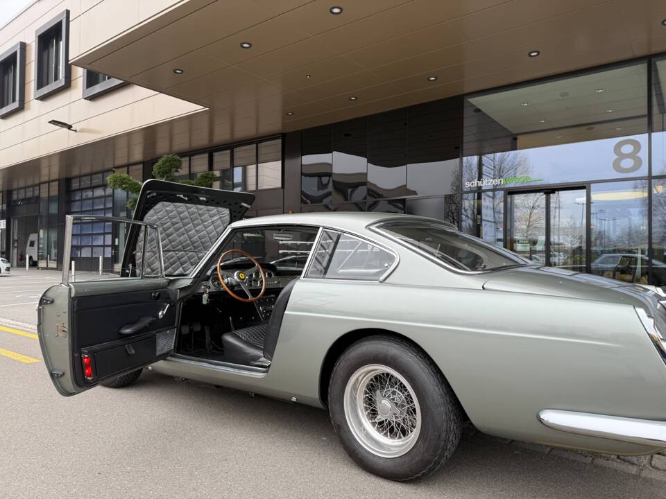 Image 9/26 of Ferrari 250 GT 2+2 (1962)