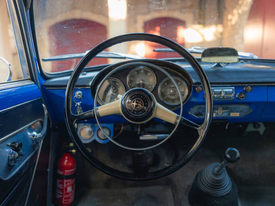 Image 19/24 of Alfa Romeo Giulietta Sprint (1960)