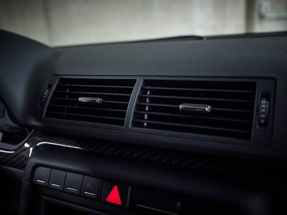 Image 66/95 of Audi RS4 Avant (2006)