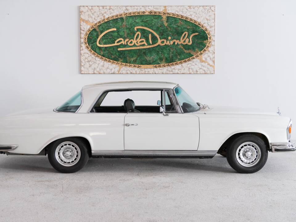 Bild 12/39 von Mercedes-Benz 280 SE 3,5 (1970)