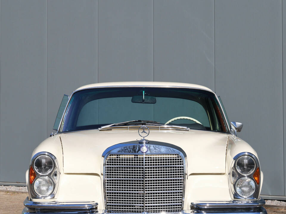 Immagine 12/45 di Mercedes-Benz 280 SE (1968)