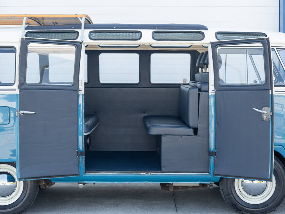 Image 61/89 of Volkswagen T1 Samba (1966)