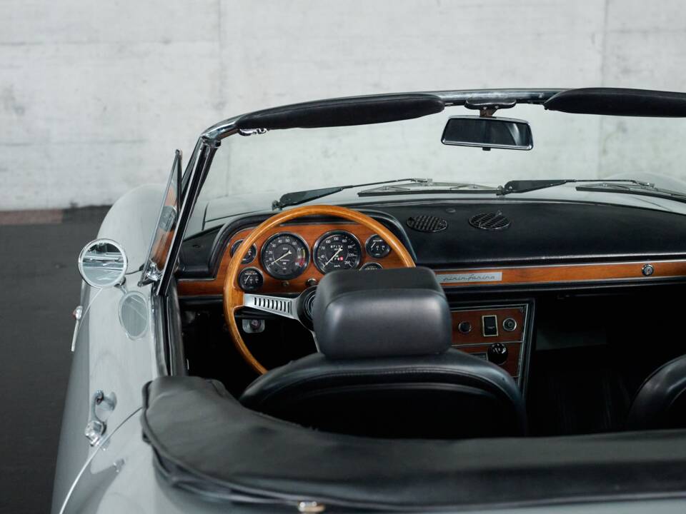 Imagen 25/50 de FIAT Dino 2400 Spider (1971)