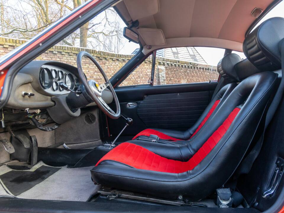 Image 46/50 de Ferrari Dino 246 GT (1970)