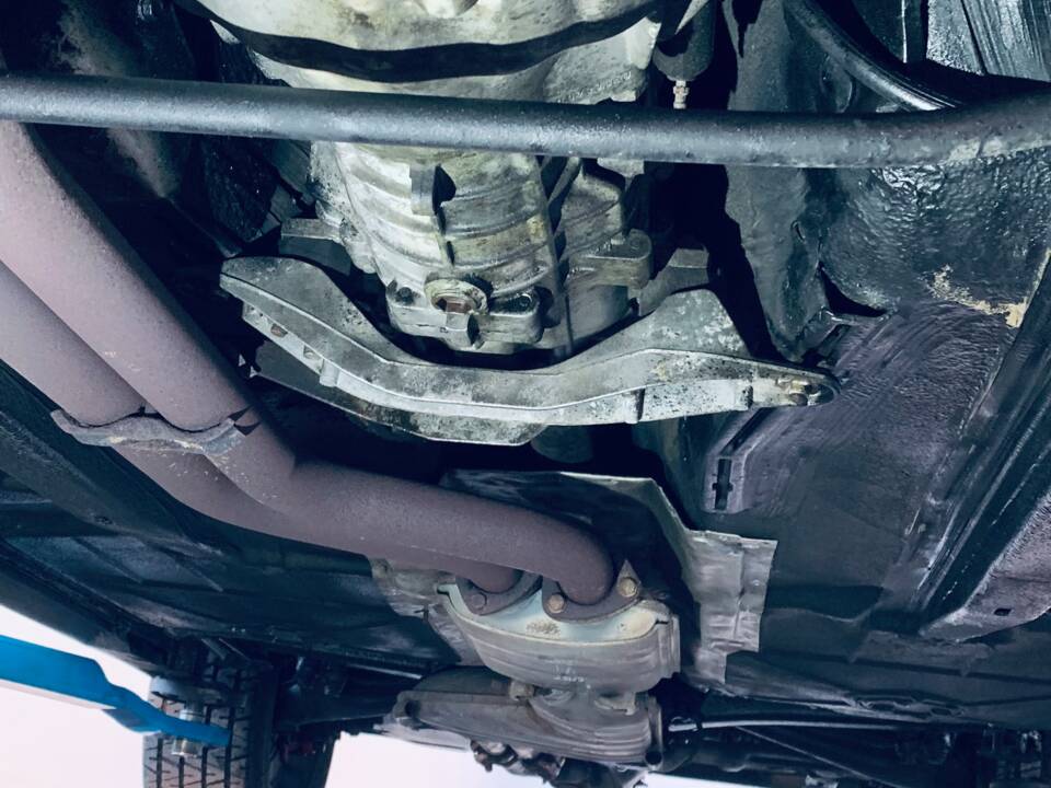 Bild 13/17 von BMW 635 CSi (1984)