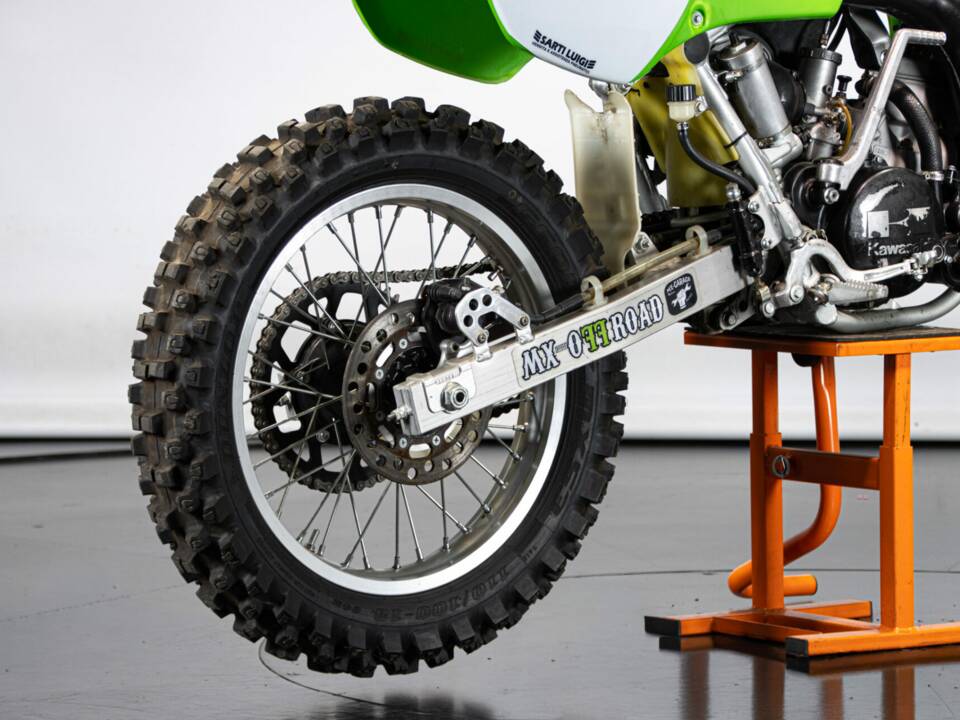 Image 38/50 of Kawasaki KX 250 (1986)