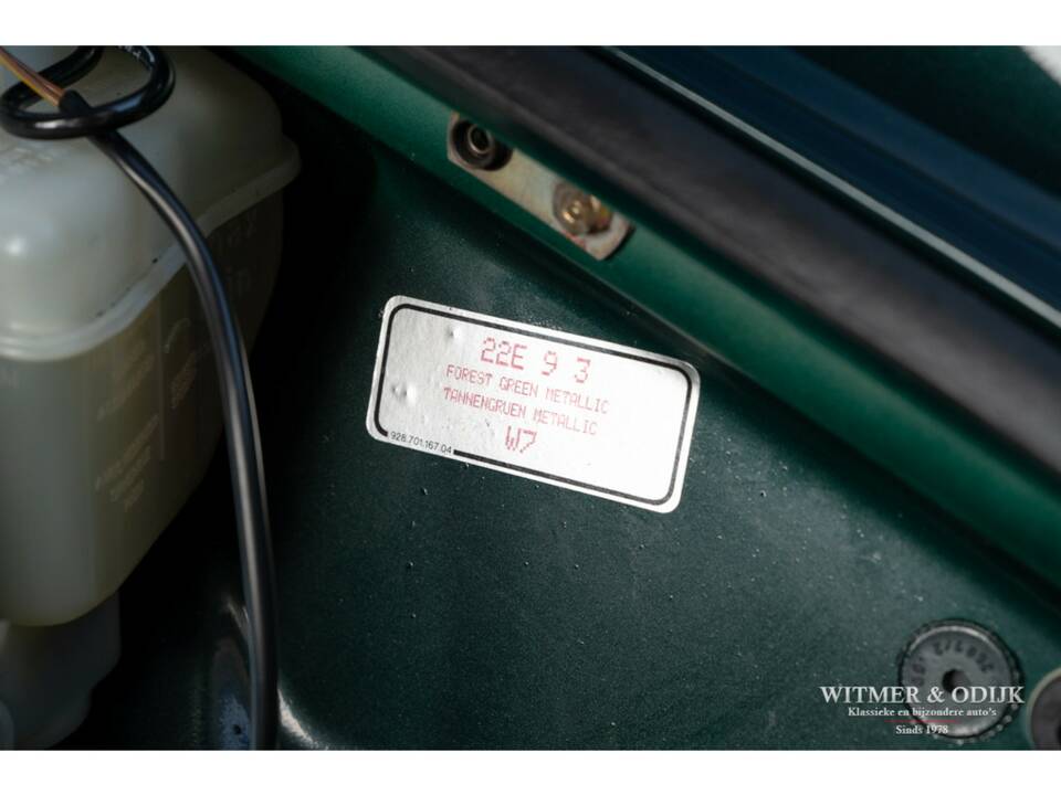 Image 42/42 of Porsche 911 Carrera 4 (1990)