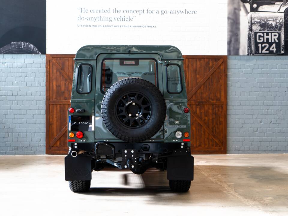 Image 5/24 of Land Rover Defender 110 (2013)