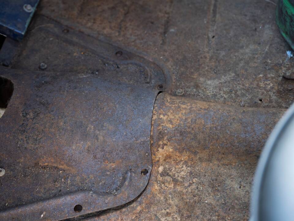 Image 96/134 of Ford V8 (1937)