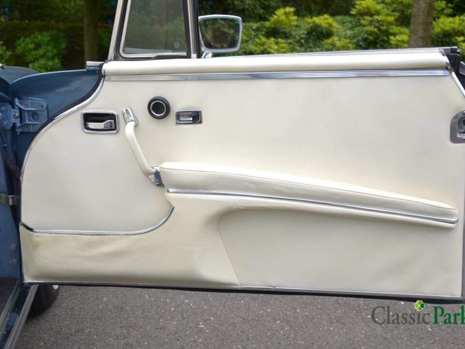 Bild 17/50 von Mercedes-Benz 280 SE 3,5 (1971)