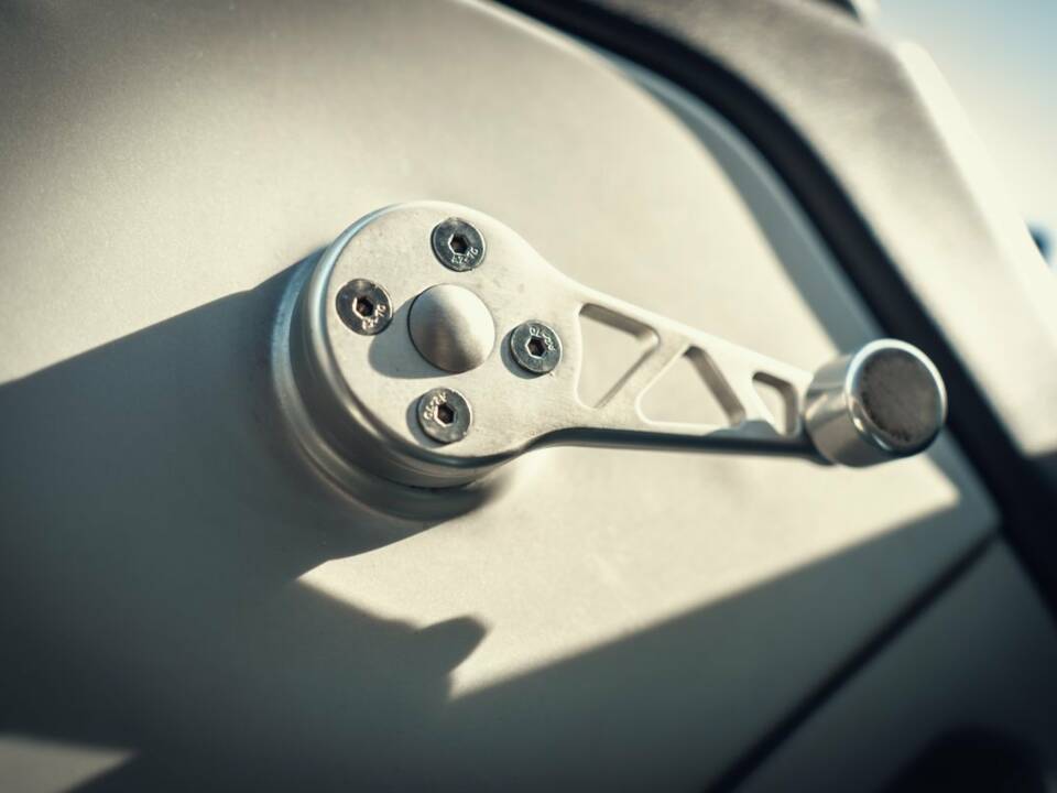 Image 15/15 of Opel Speedster 2.0 Turbo (2005)