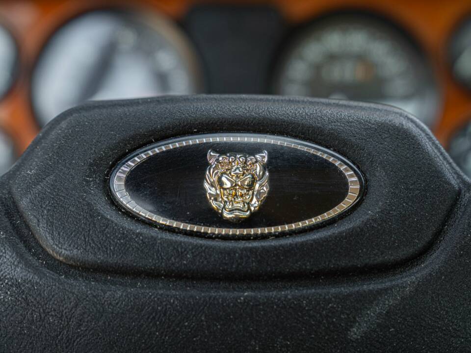 Imagen 41/50 de Jaguar XJ 6 4.2 (1981)