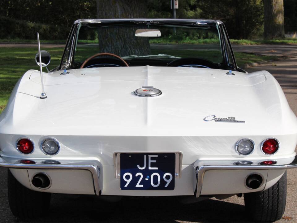 Bild 17/30 von Chevrolet Corvette Sting Ray Convertible (1964)