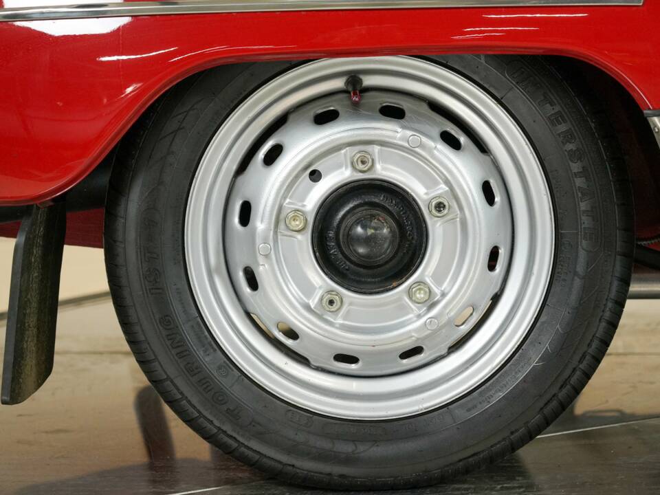 Image 18/34 of Saab 96 V4 (1967)