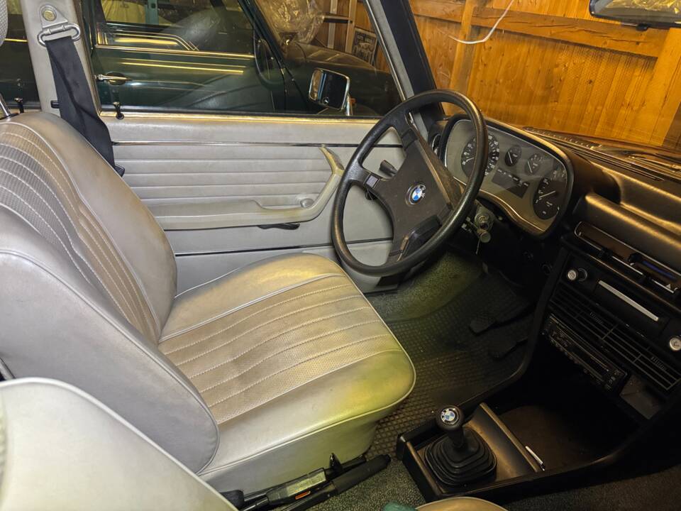 Bild 17/29 von BMW 2500 (1977)