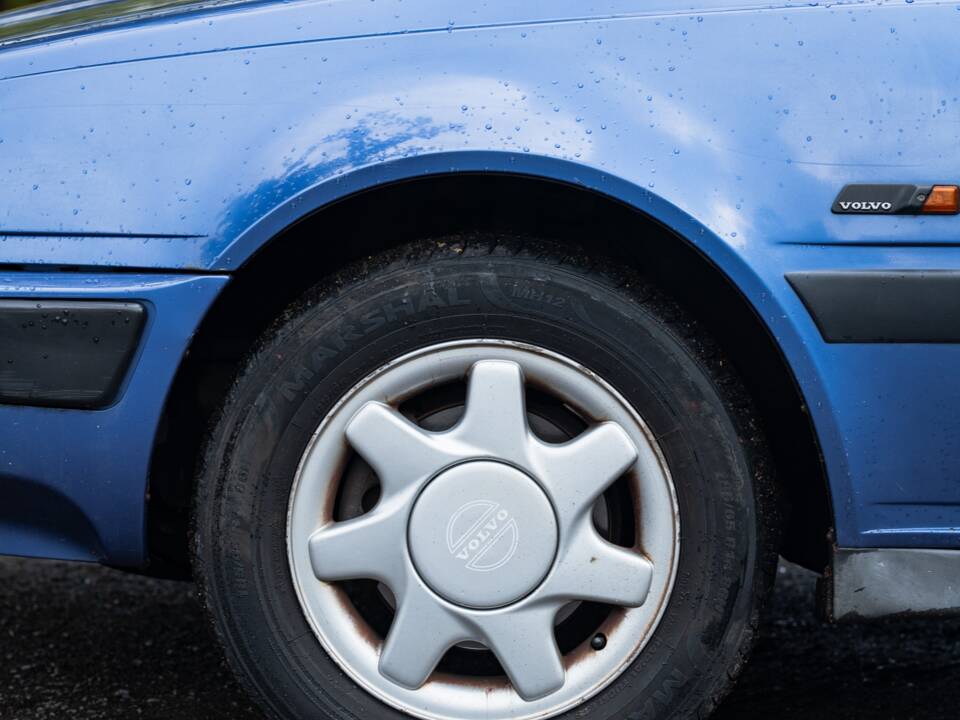 Immagine 43/50 di Volvo 440 Turbo (1992)
