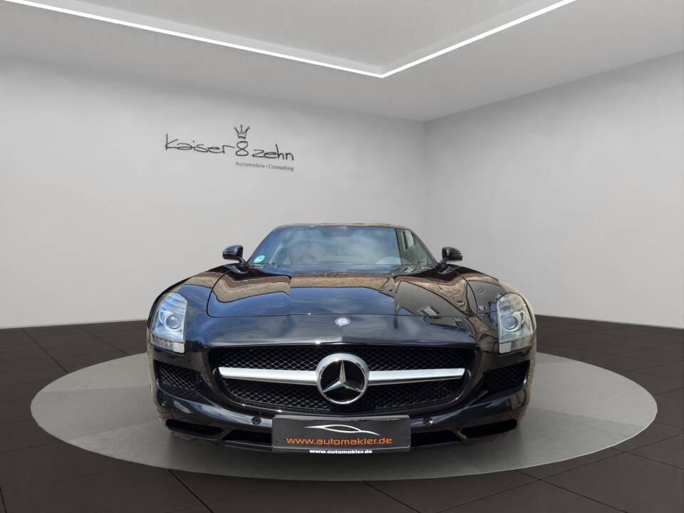 Imagen 4/21 de Mercedes-Benz SLS AMG (2011)