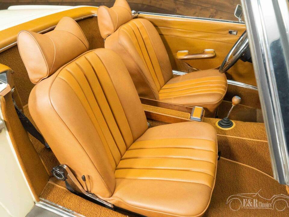 Image 7/19 de Mercedes-Benz 280 SL (1970)