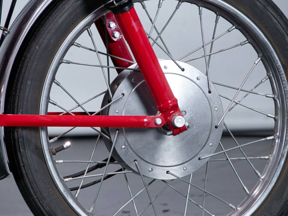 Immagine 37/50 di Moto Guzzi DUMMY (1971)